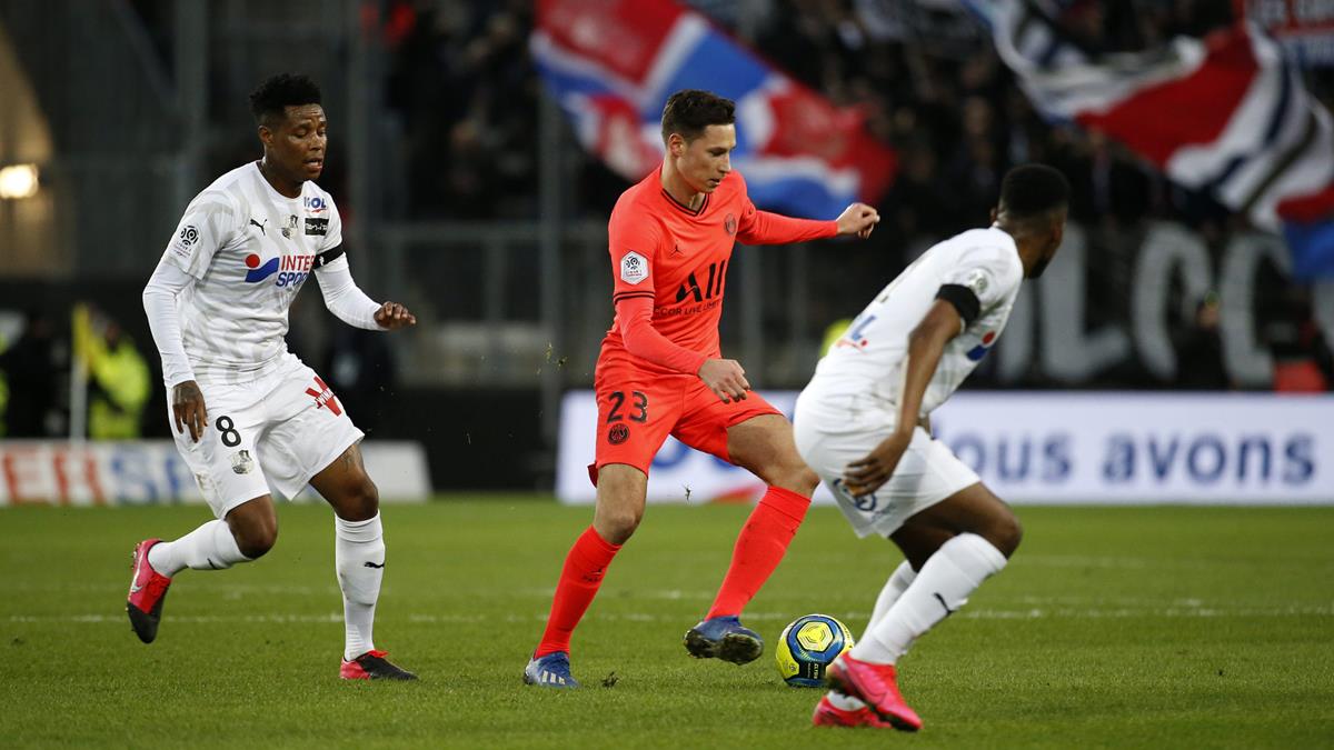Highlights (10'): Amiens SC v Paris Saint-Germain