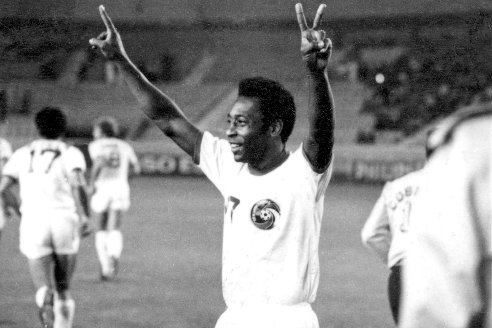 Pelé A Offert Un Cadeau À Kylian Mbappé