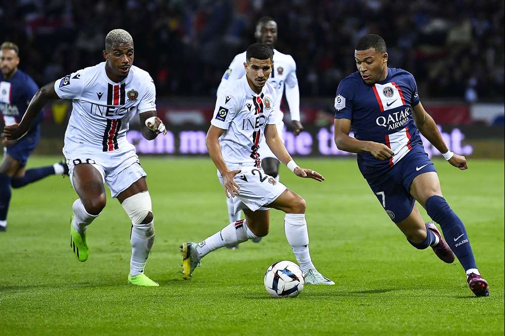 PSG-Nice : Simons rate son tir au but et envoie le Gym en quart de Coupe de  France Paris trop médiocre Revivez le match en direct avec nous