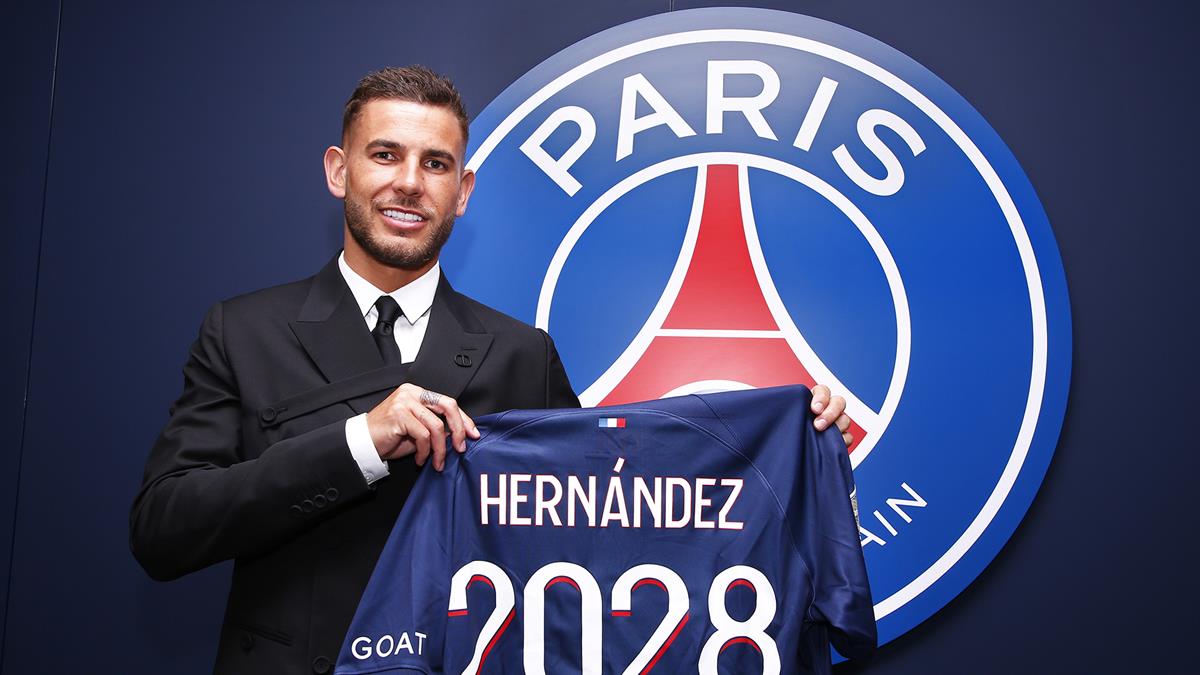 Lucas Hernández signs for Paris Saint-Germain until 2028 | Paris Saint-Germain
