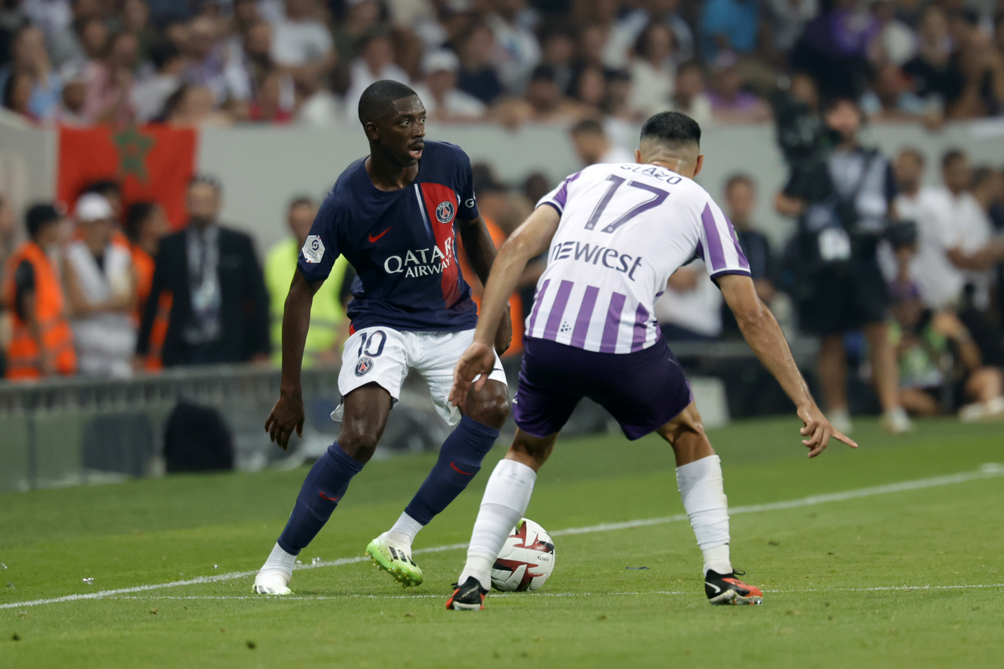 Demb l s chip skill against Toulouse Paris Saint Germain