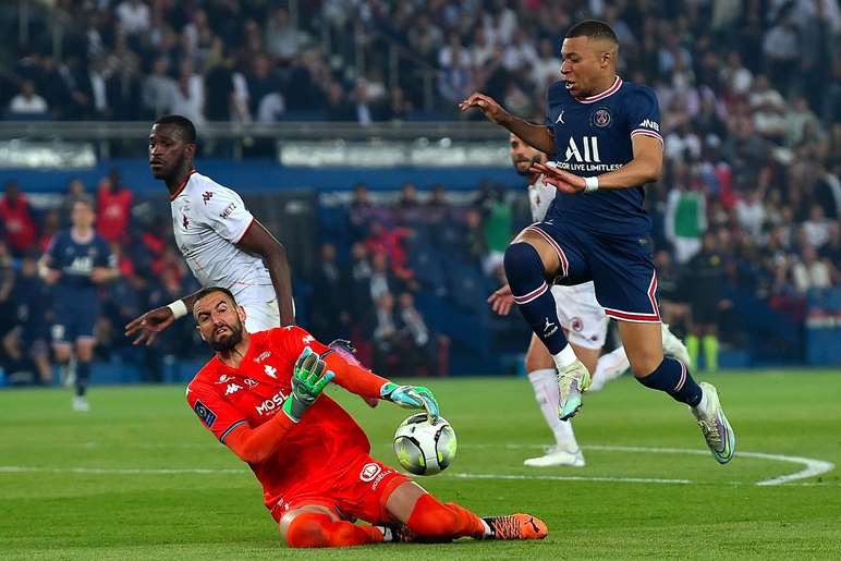 /media/259966/3-metz-mbappe.jpg