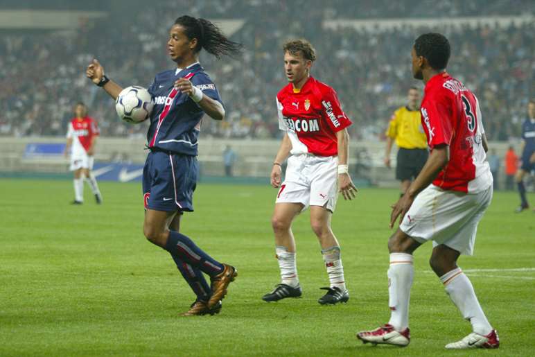 /media/264133/monaco-ronaldinho.jpg