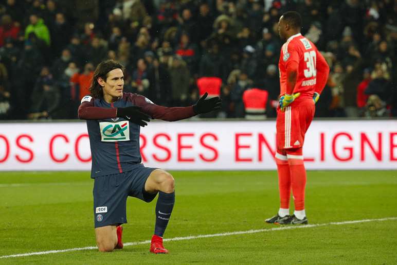 /media/265062/7-marseille-cavani.jpg