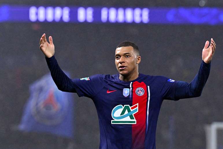 /media/265066/33-nice-mbappe-coupe.jpg