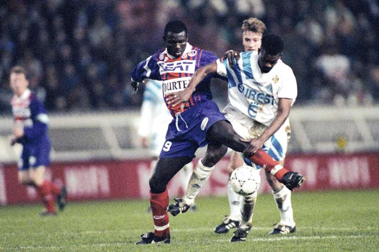 /media/265946/107-om-weah.jpg