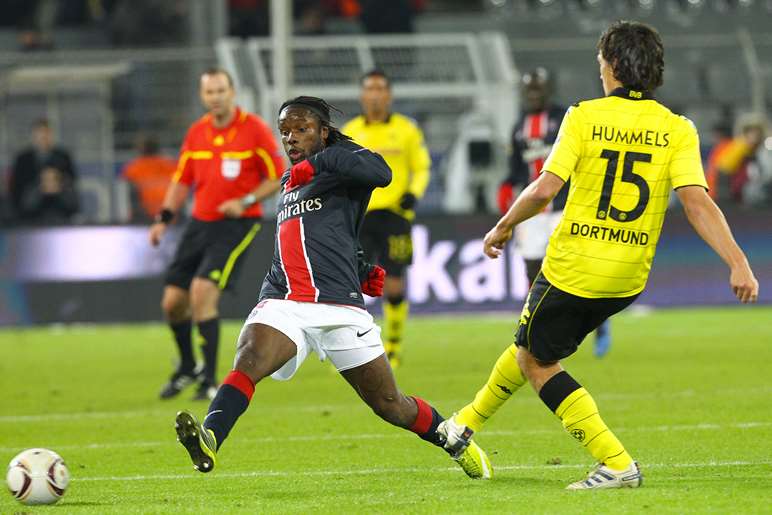 /media/267955/6-dortmund-luyindula.jpg