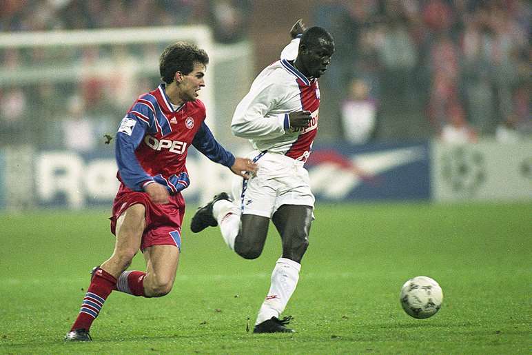 /media/279392/30-weah-bayern.jpg