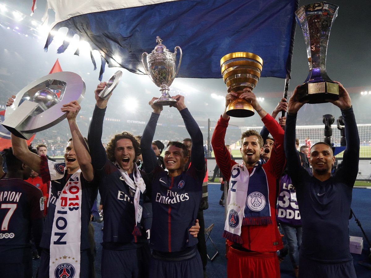 Le Trophée de l'UEFA Champions league à Paris ! 